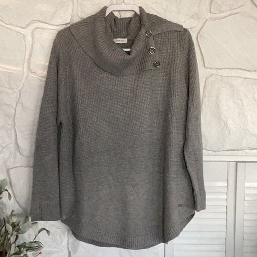 Calvin Klein Gray cowl neck sweater w/ silver signature buttons, shirt tail XL